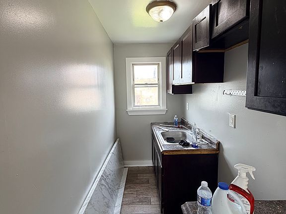 5th image of 7 Woolsey St #2-0
