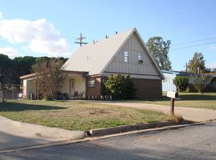 2240 NW 7th St, Lawton, OK 73507