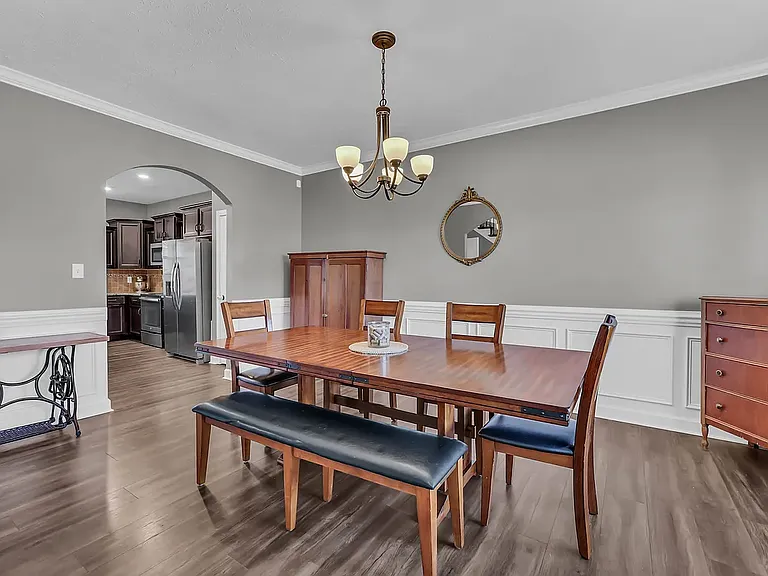 109 Easton Dr — Photo 5