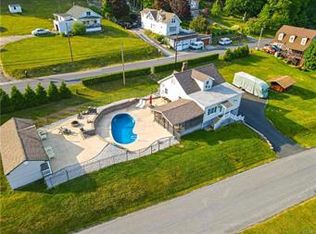 11 Lower Rd, Tamaqua, PA 18252