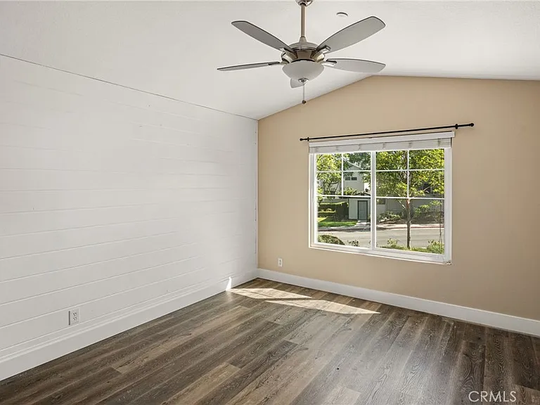 3441 E Berkshire Ct — Photo 36