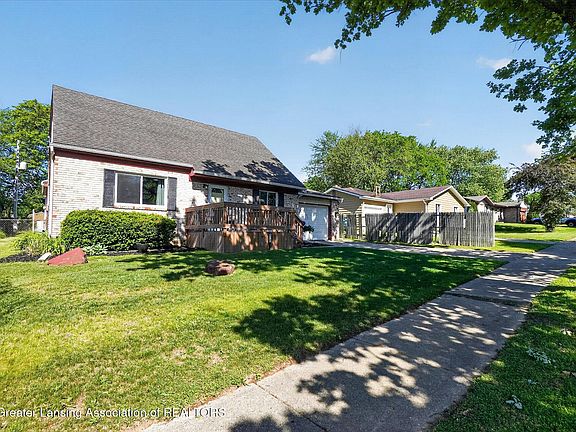 2nd image of 2115 Darby Dr
