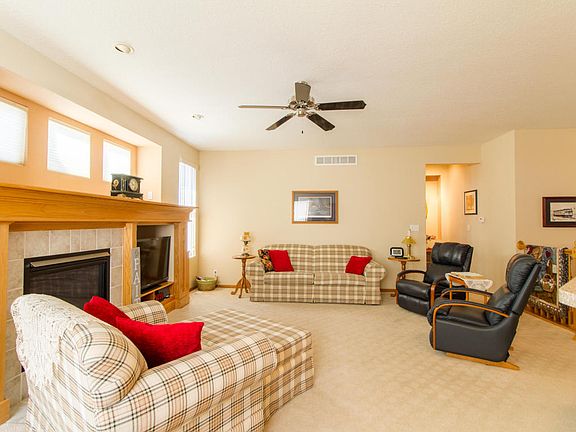 5th image of 2402 Westwind Dr