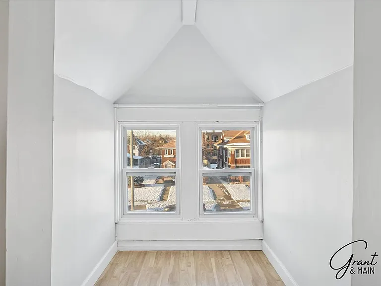 1613 Virginia Park — Photo 15