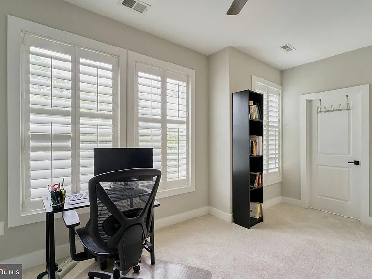 4107 Virginia St — Photo 19