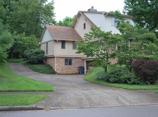 611 Camino Dr, Lexington, KY 40502