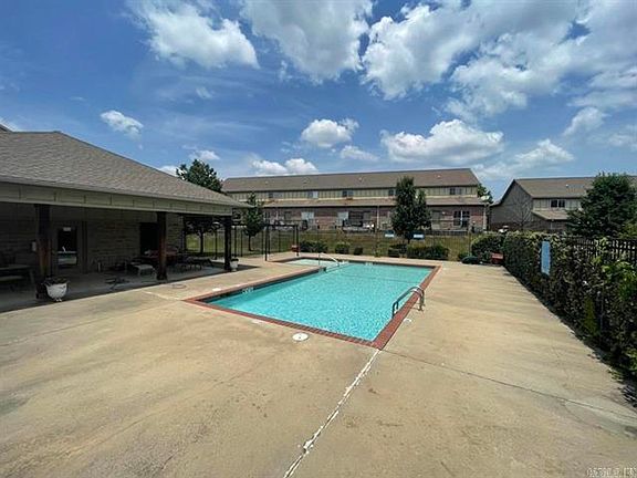 2nd image of 602 Tuscany Cir