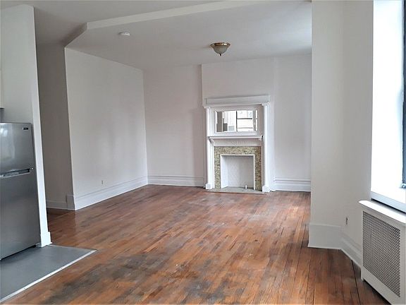 2nd image of 229 9th Ave #11