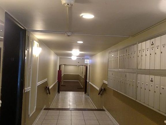 3rd image of 2424 W Estes Ave APT 3F
