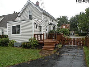 5th image of 19235 Riverview Ave