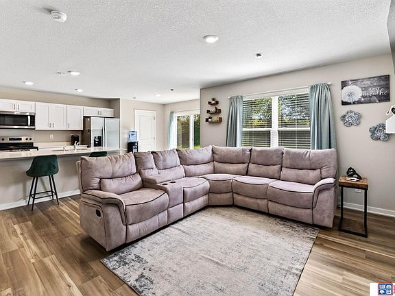 4th image of 20529 Margo St