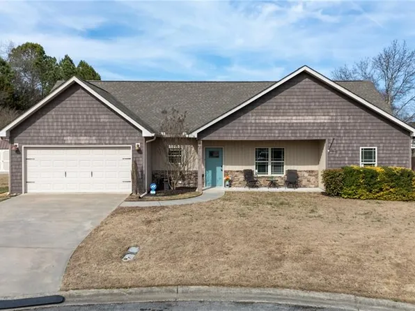 109 Gilmore Cir SW, Calhoun, GA 30701