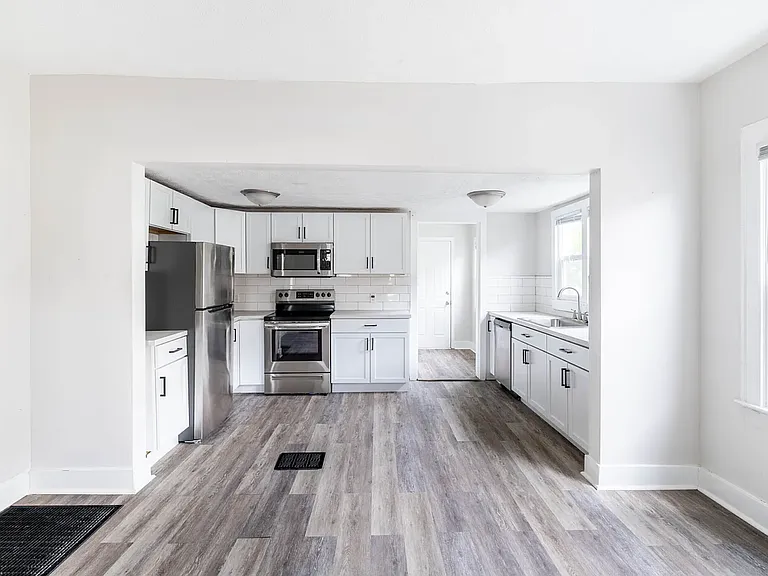 450 N Kealing Ave #452 — Photo 5