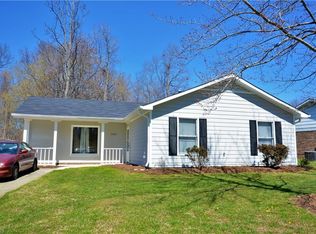 3307 Twin Brooks Dr, Greensboro, NC 27407