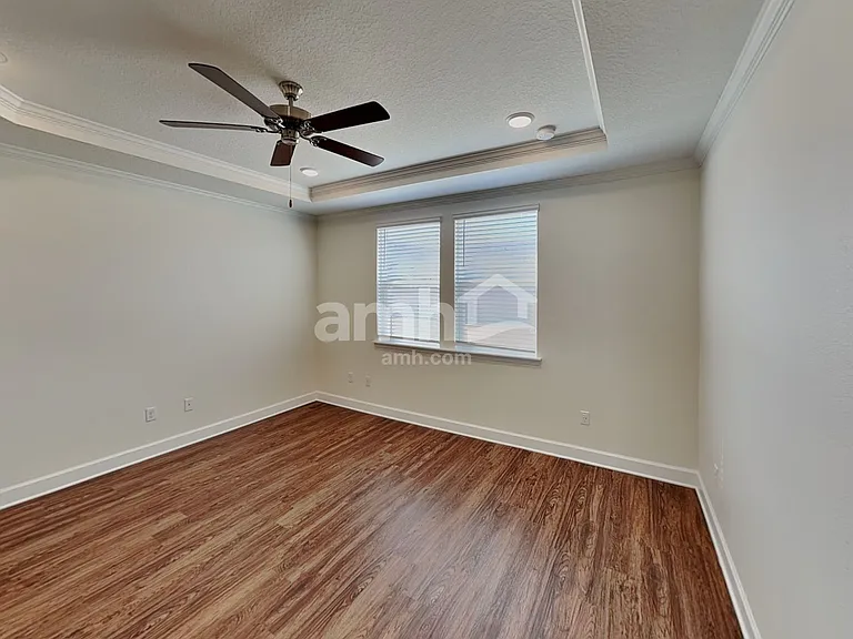 11458 Bay Hill Cir — Photo 14