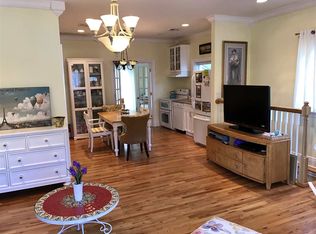 711 9th St, Secaucus, NJ 07094