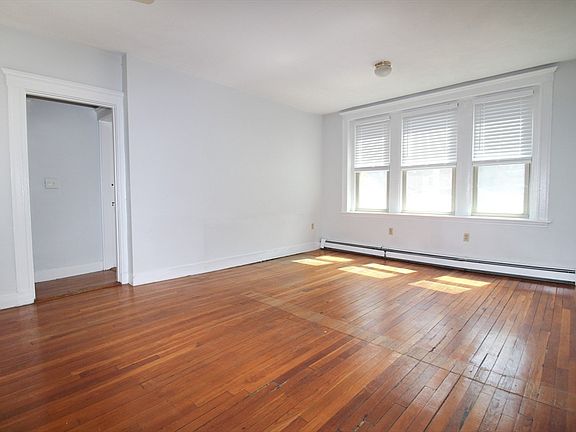 2nd image of 32 Ransom Rd APT 4