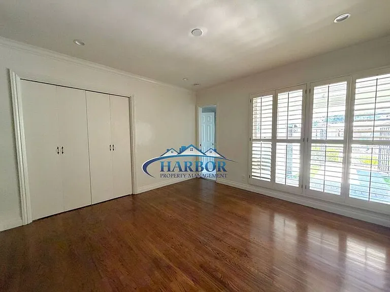 1630 Miracosta St — Photo 10