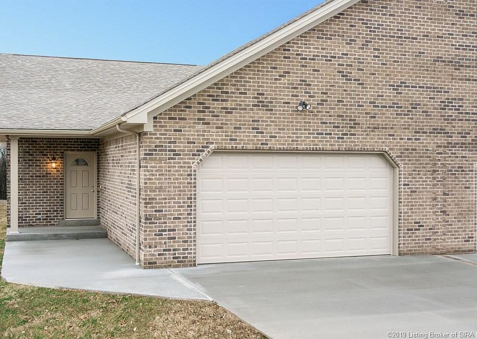 1st image of 106 Spruce Ct