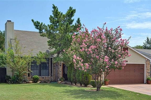3rd image of 7513 Ashwood Cir