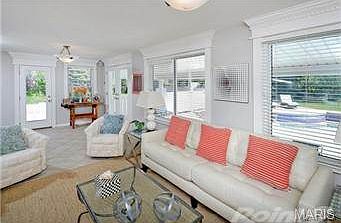 4th image of 9014 Stonebridge Dr