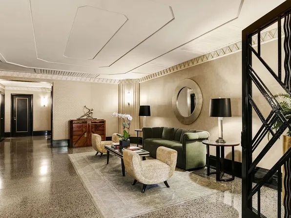 434 East 52nd Street image 11 of 15