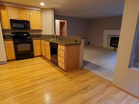 3rd image of 2123 162nd Pl SE