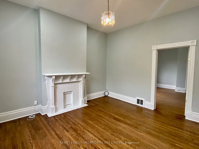 280 Annette St #1 — Photo 3