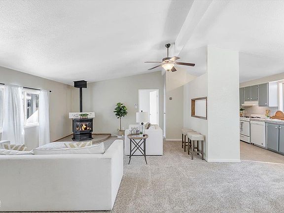 4th image of 22122 Crystal Falls Dr