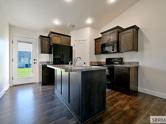 4th image of 4261 Liberty Dr