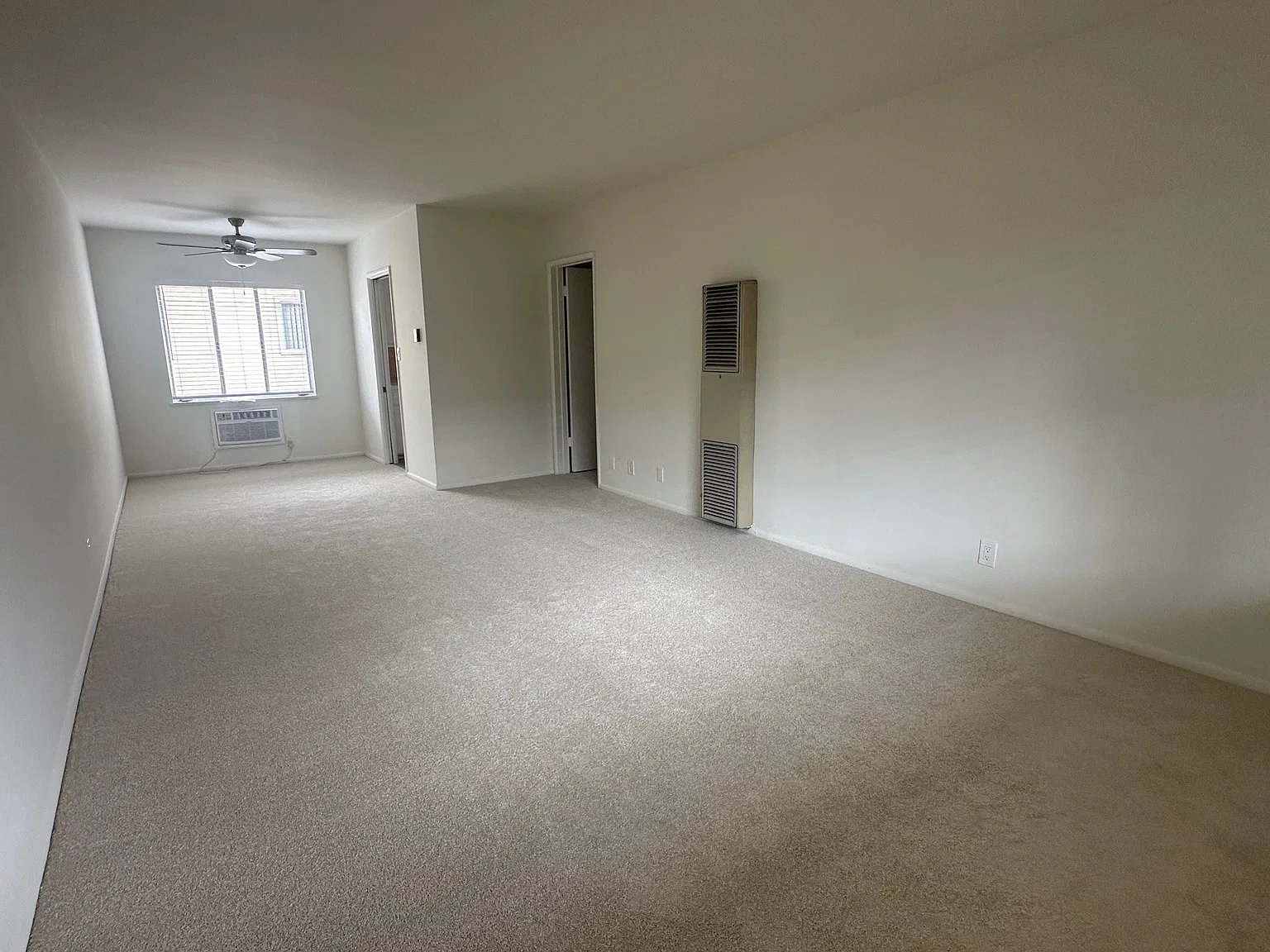 1130 N Louise St — Photo 1