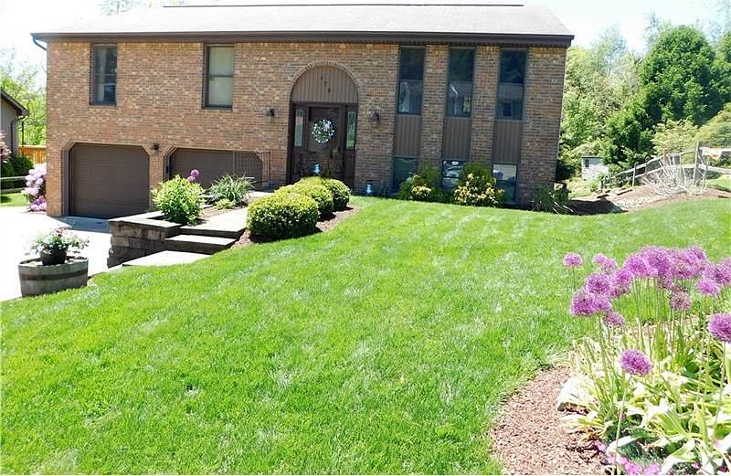 1st image of 470 Rosanne Dr