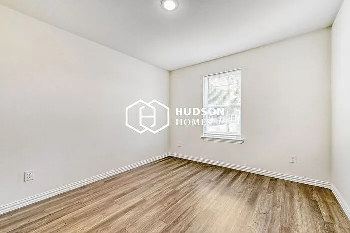 2128 R W Bivens Ln — Photo 7