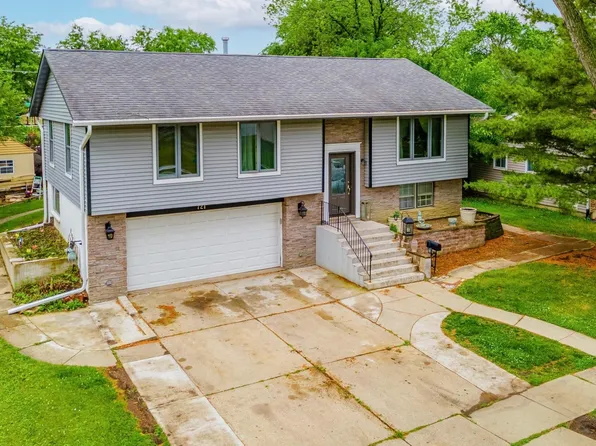 721 Lacy Ave, Streamwood, IL 60107