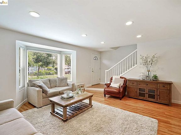 Picture taken from the living room looking towards the entrance door
