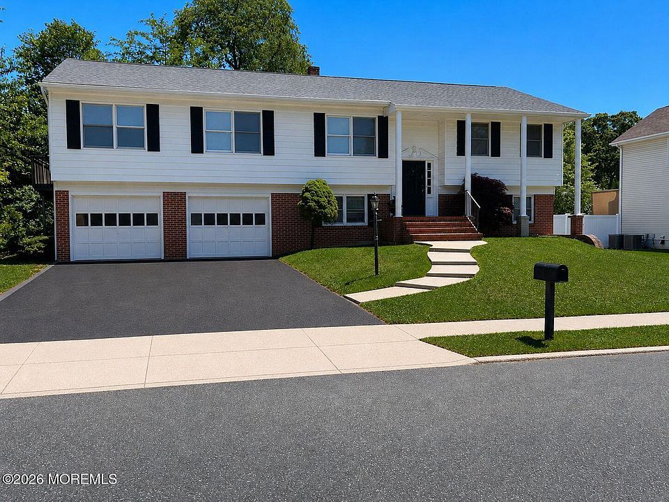 1st image of 11 Roselle Court