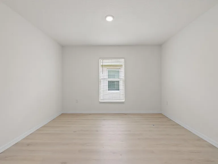 10663 Chippewa Dr — Photo 10
