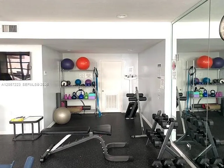 1408 Brickell Bay Dr #CU-1009 — Photo 24