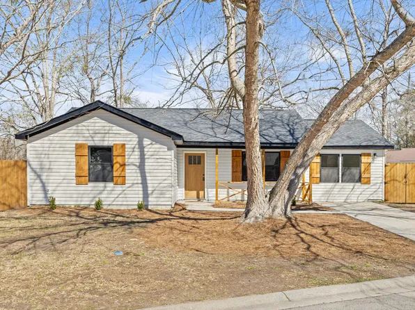 418 Carolina Cir, Ladson, SC 29456