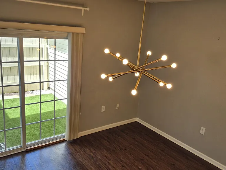 1325 Emsworth Dr — Photo 29
