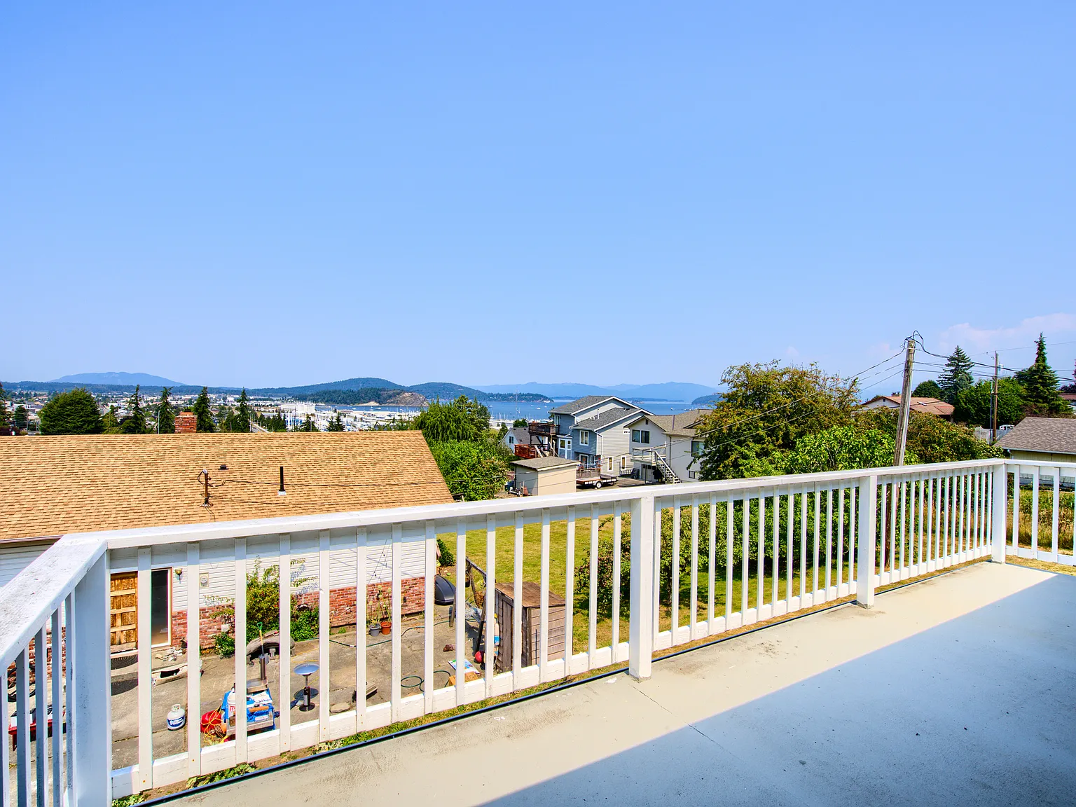 3 bed, 1392 sqft, $2,650 — Photo 2