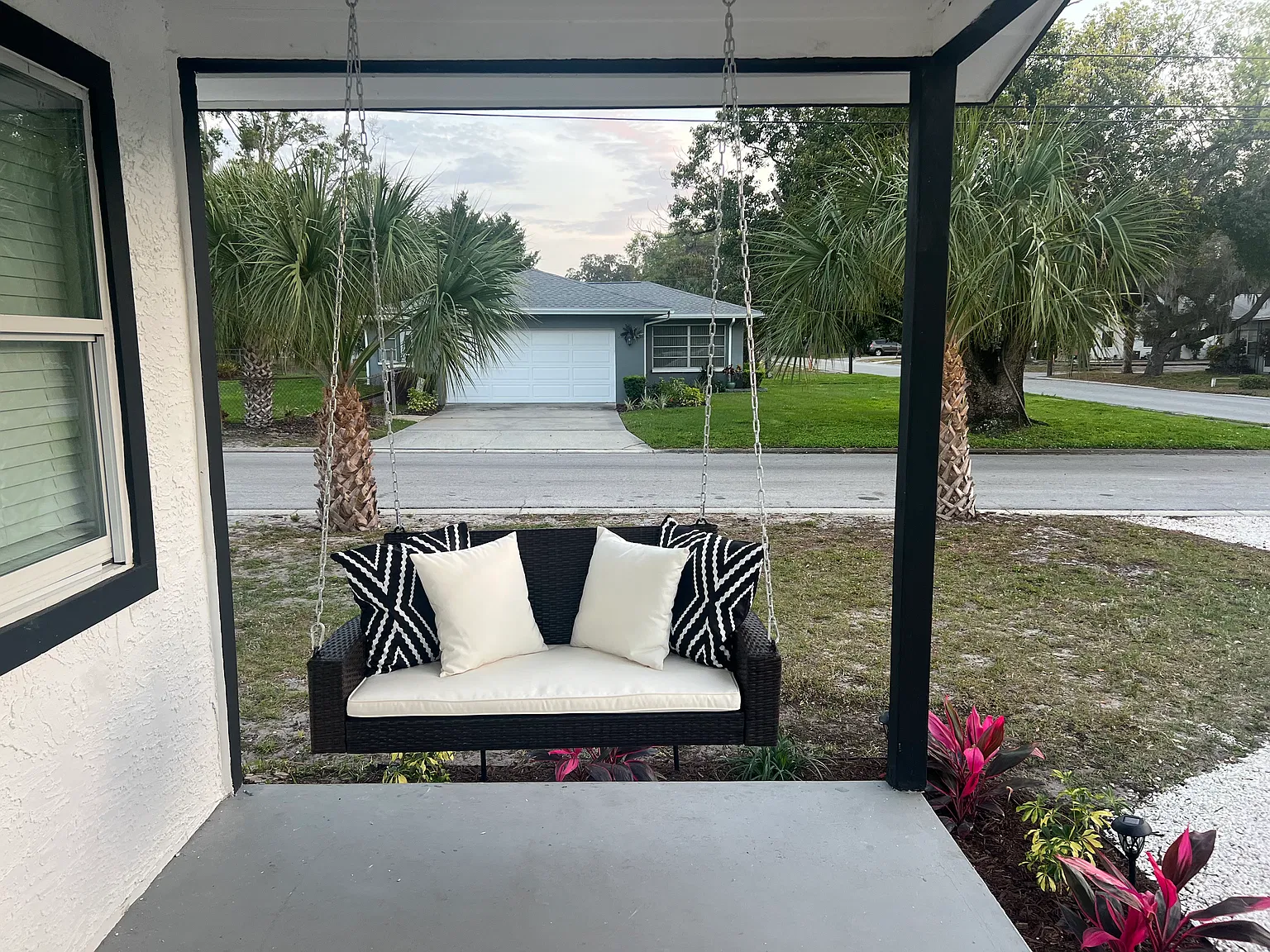2 bed, 864 sqft, $2,250 — Photo 2