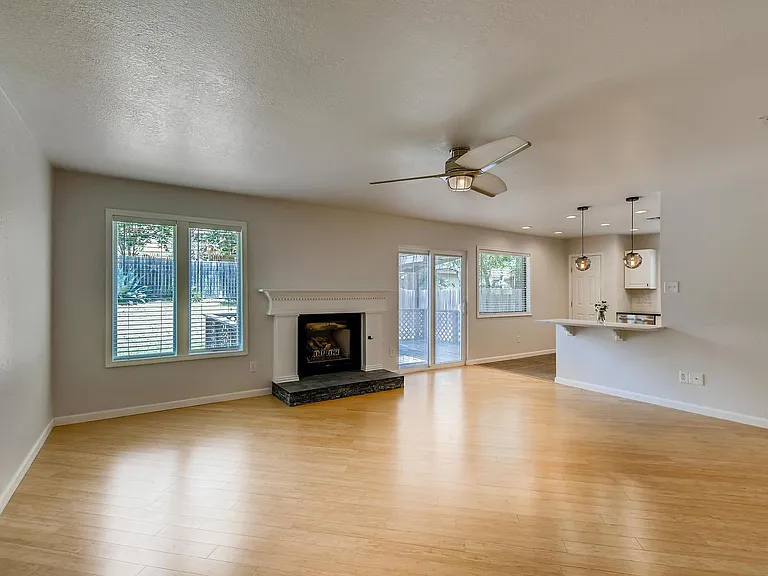 7606 Scenic Brook Dr — Photo 2