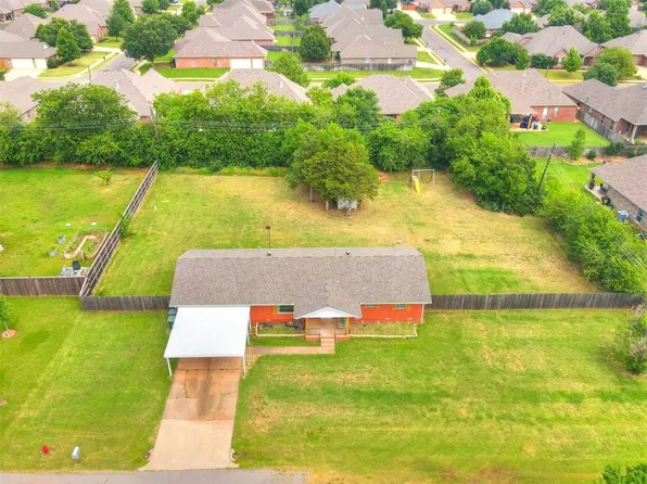 133 Dixie Ln, Edmond, OK 73013