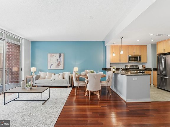 3rd image of 820 N Pollard St APT 512