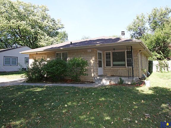 2nd image of 5120 Linden St