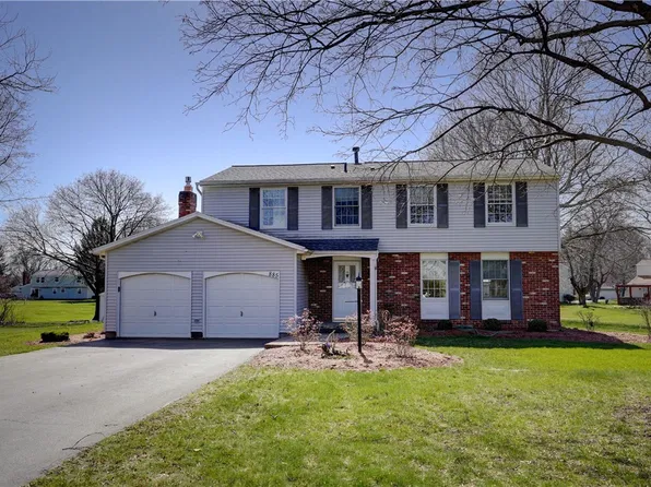 885 Copperkettle Rd, Webster, NY 14580