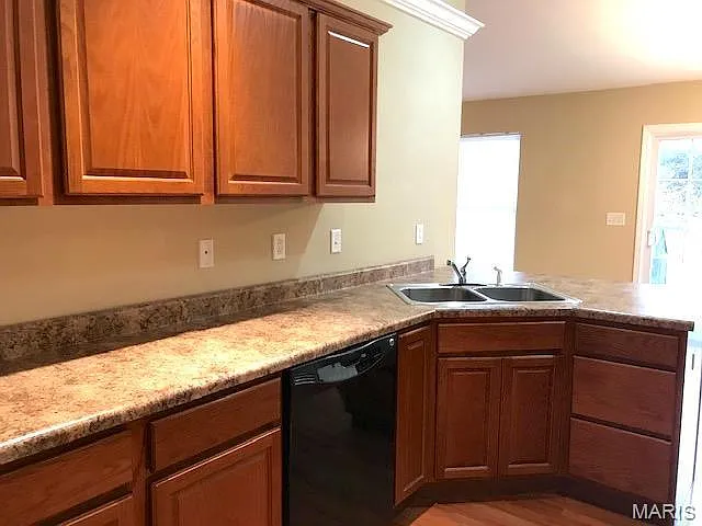 1050 Notting Hill Ct — Photo 6