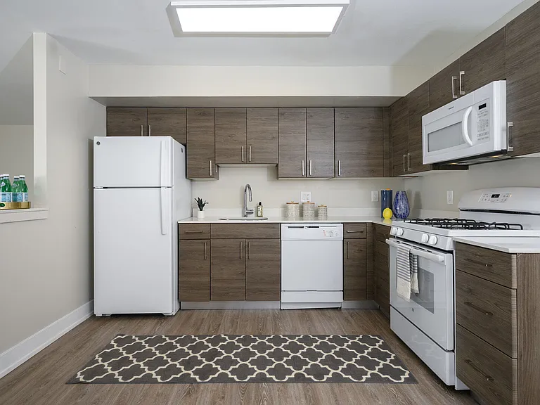 Westfield Apartments — Photo 1
