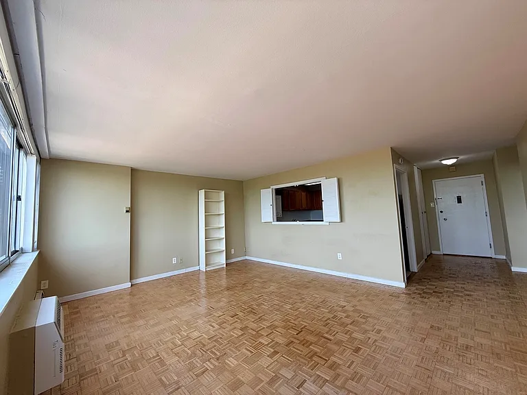 1401 Pennsylvania Ave #914 — Photo 5